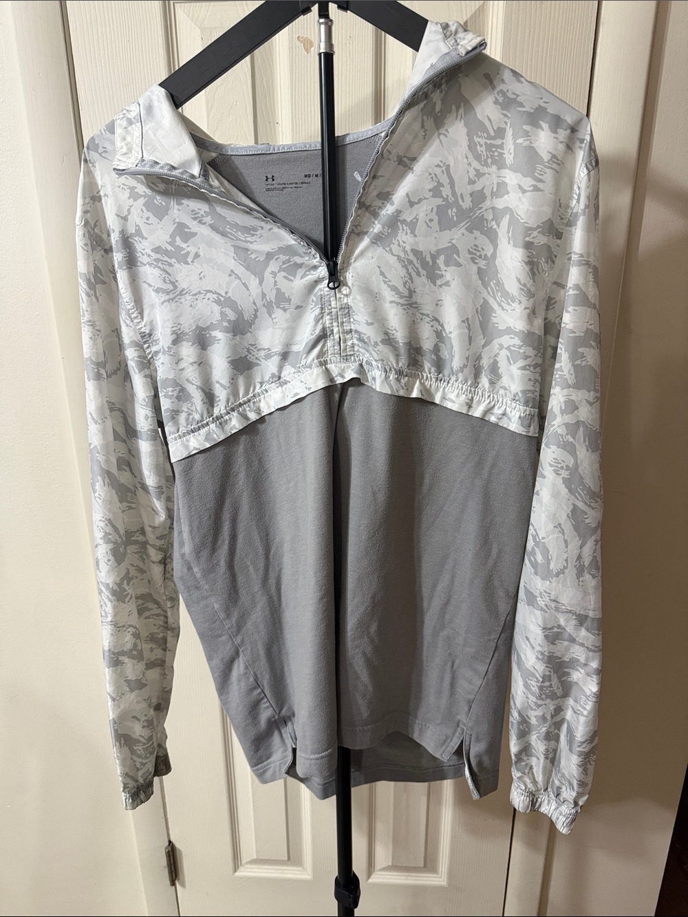 Under Armour Light Gray & White Half-Zip Hoodie Pullover